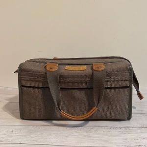 TRAVEL BAG